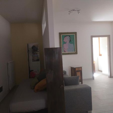 Hotel La tana dell'artista Arco Esterno foto