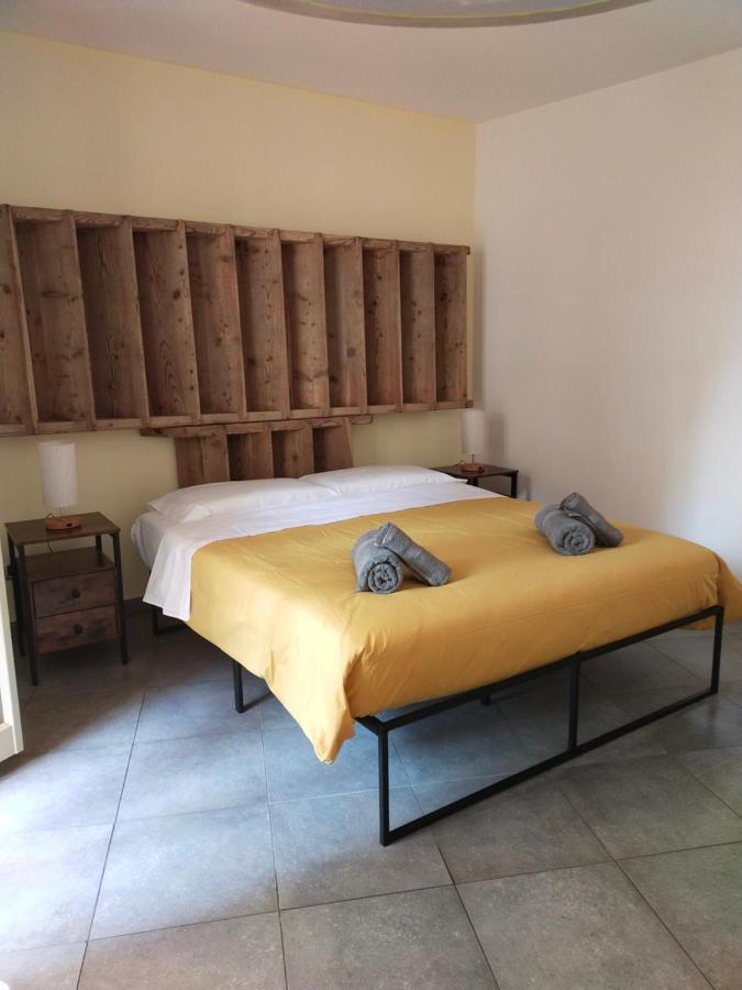 Hotel La tana dell'artista Arco Esterno foto
